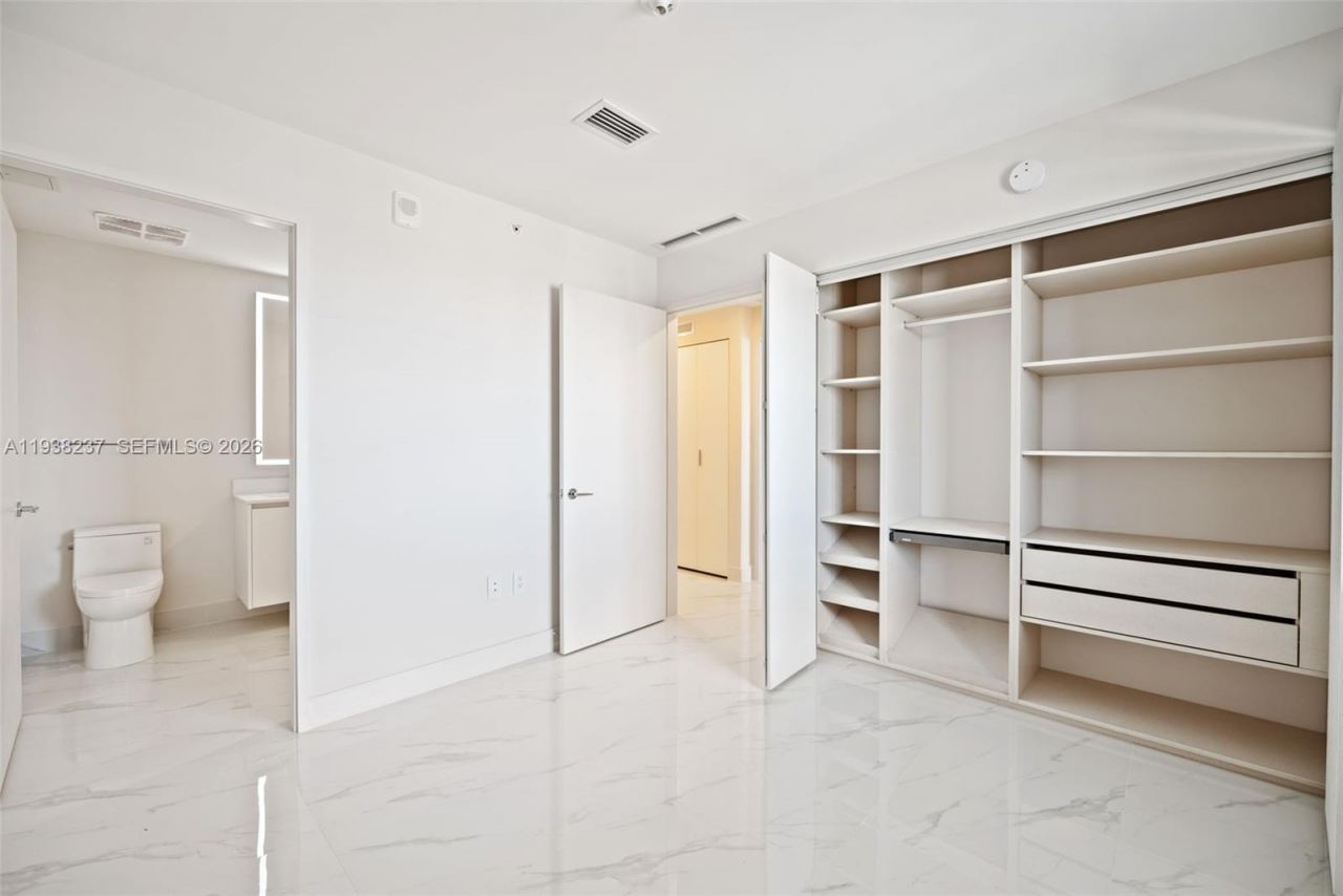 700 NE 24th St, Unit 2105, Miami, FL 33137 Photo