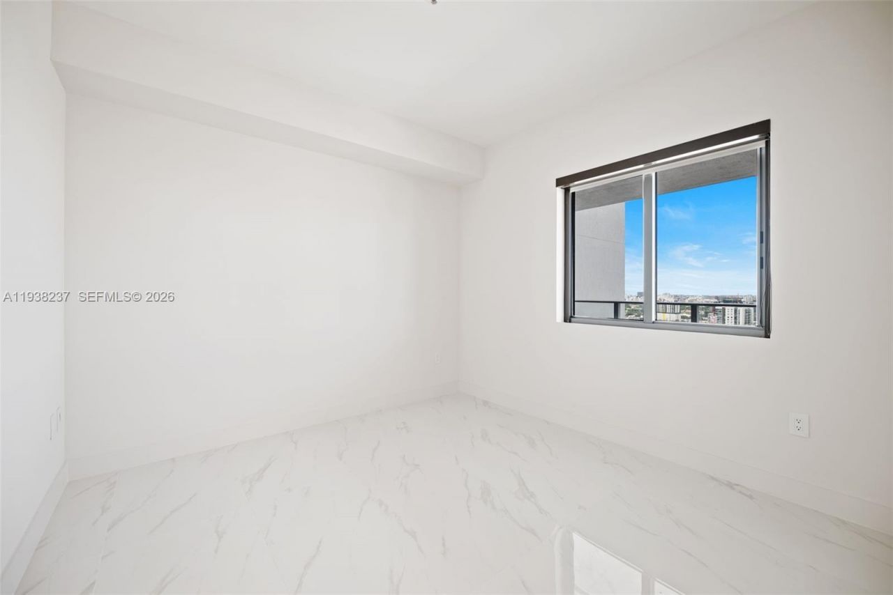 700 NE 24th St, Unit 2105, Miami, FL 33137 Photo