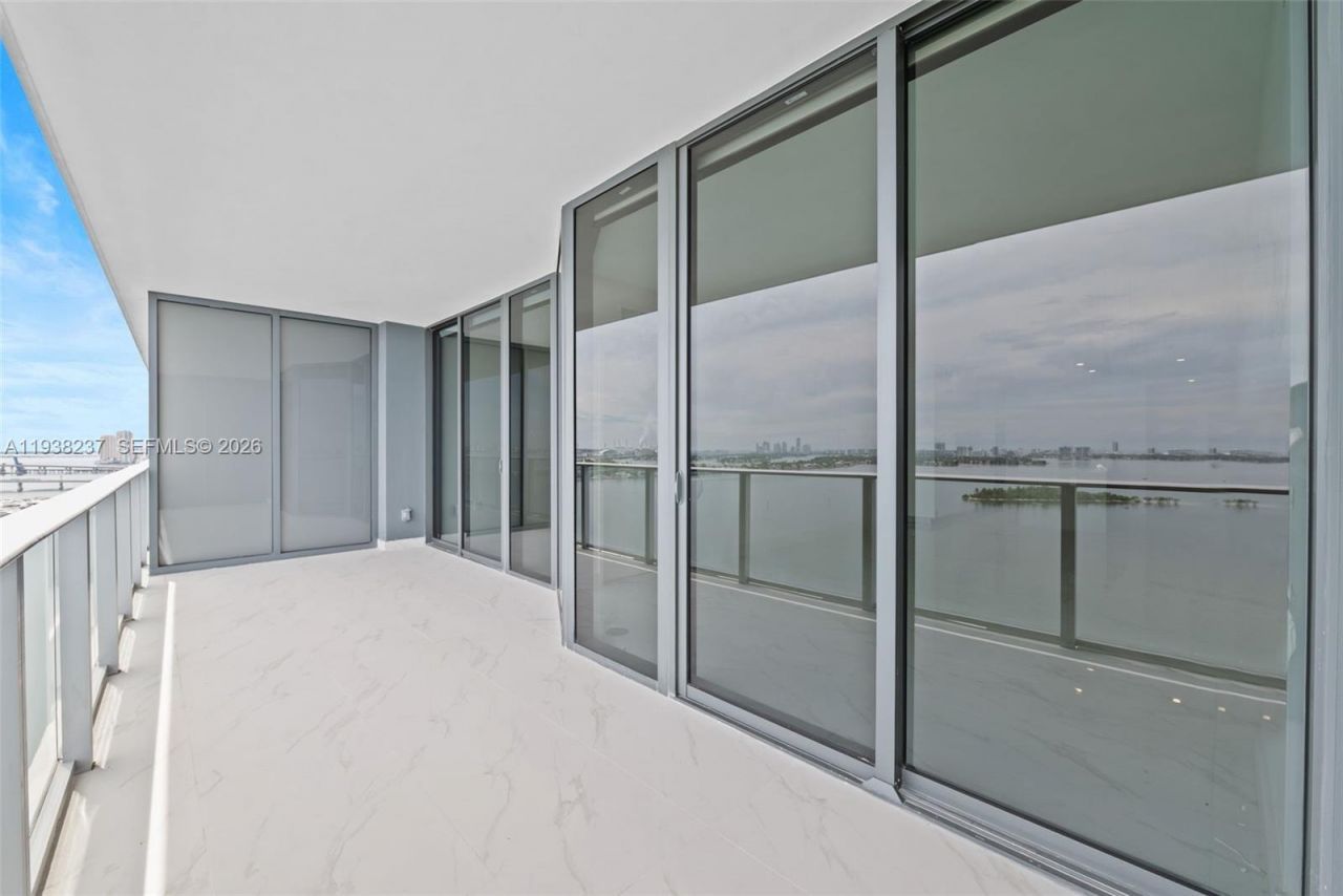 700 NE 24th St, Unit 2105, Miami, FL 33137 Photo