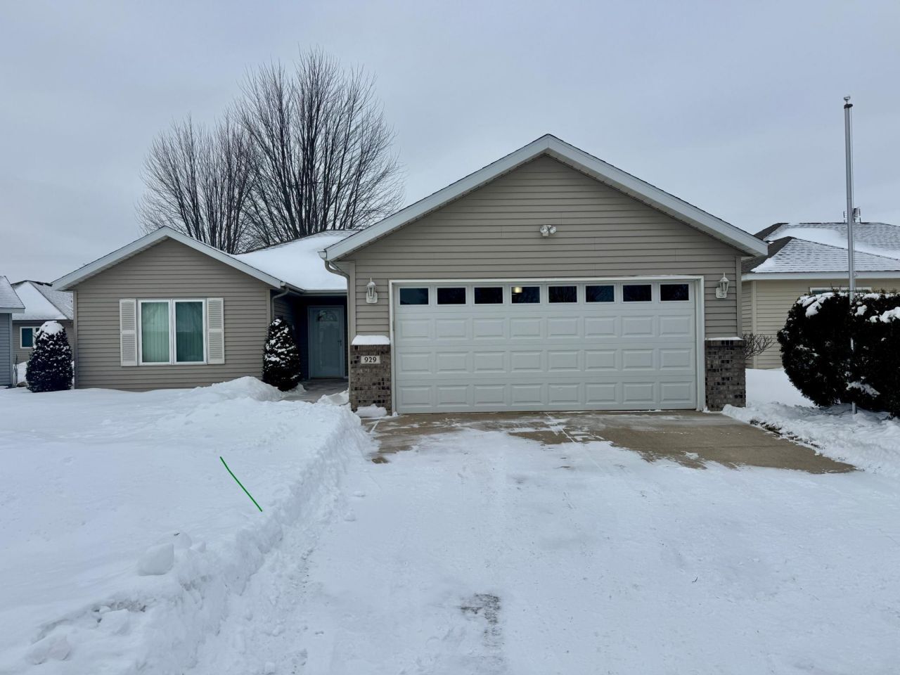 929 Willow View Circle, Waite Park, MN 56387 Main Photo