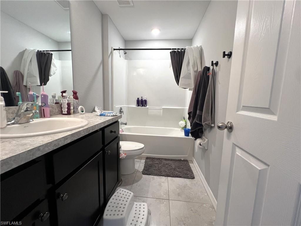 1143 NW 4th Pl, Cape Coral, FL 33993 Photo