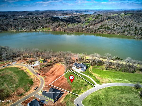 133 River Bank Tr, Loudon, TN 37774