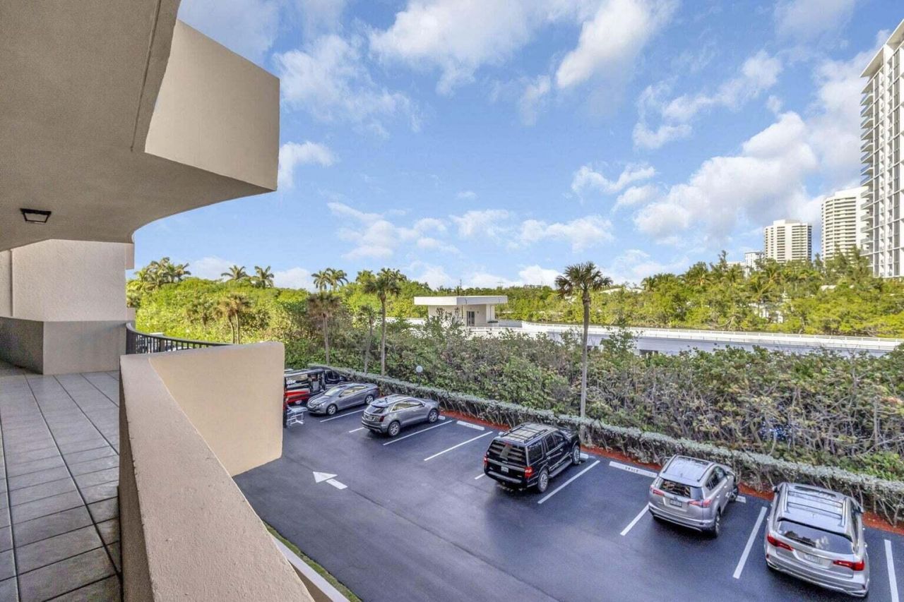 4200 N Ocean Drive, Unit 2-201, Singer Island, FL 33404 Photo