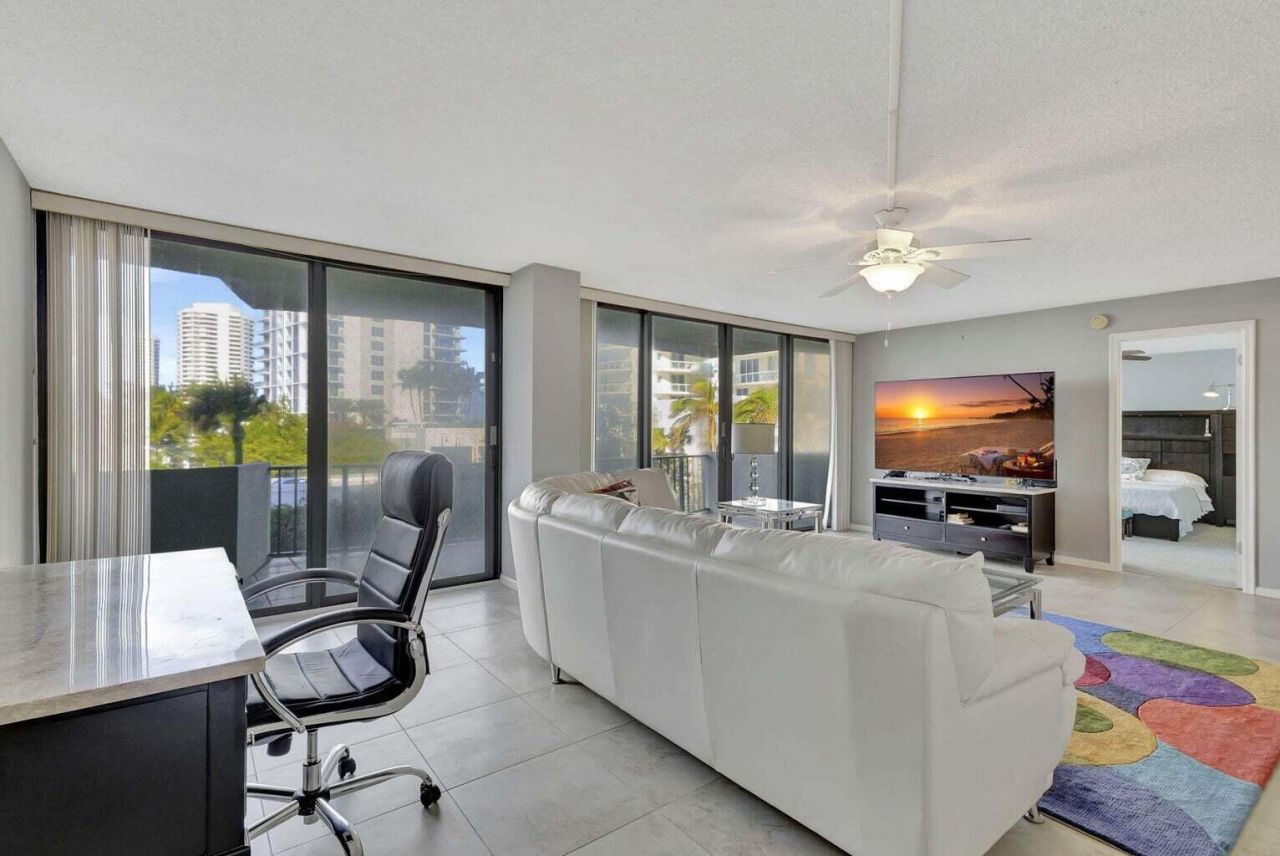 4200 N Ocean Drive, Unit 2-201, Singer Island, FL 33404 Photo