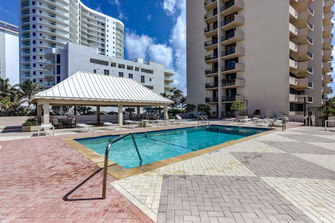 4200 N Ocean Drive, Unit 2-201, Singer Island, FL 33404 Photo