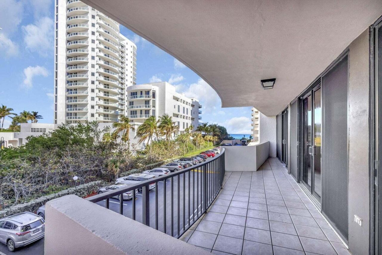 4200 N Ocean Drive, Unit 2-201, Singer Island, FL 33404 Photo