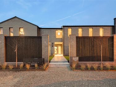 6404 Lakehurst Avenue, Dallas, TX 75230