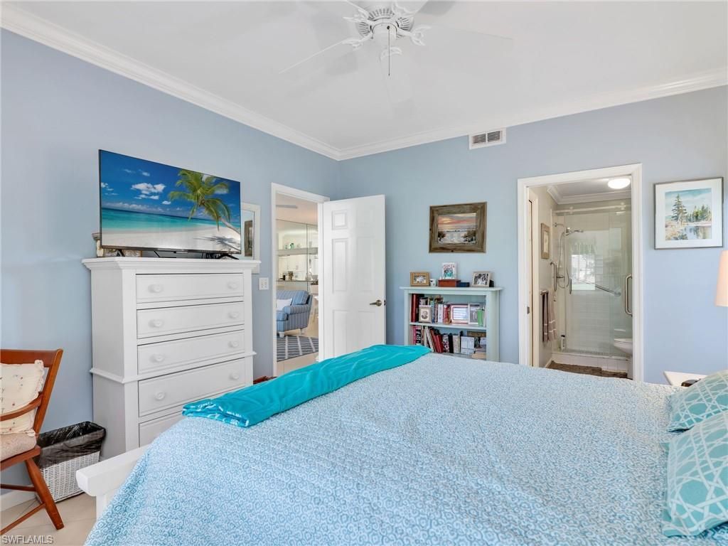 725 Saratoga Cir, Unit A101, Naples, FL 34104 Photo