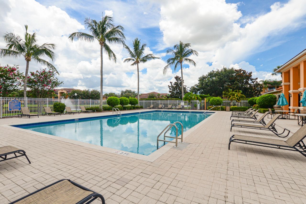 151 SW Palm Drive, Unit 208, Port Saint Lucie, FL 34986 Photo