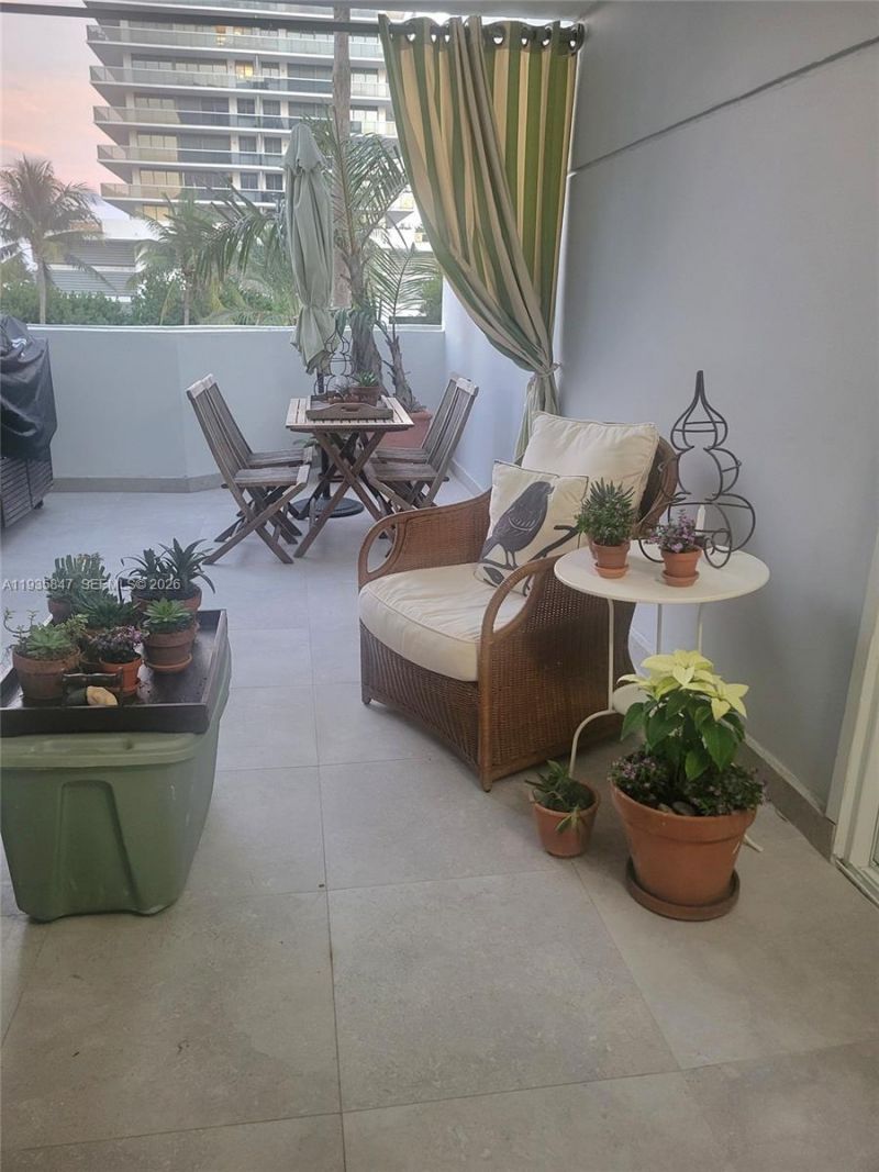 5880 Collins Ave, Unit 302, Miami Beach, FL 33140 Photo