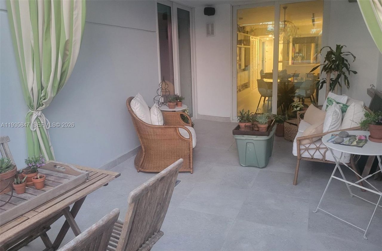 5880 Collins Ave, Unit 302, Miami Beach, FL 33140 Photo