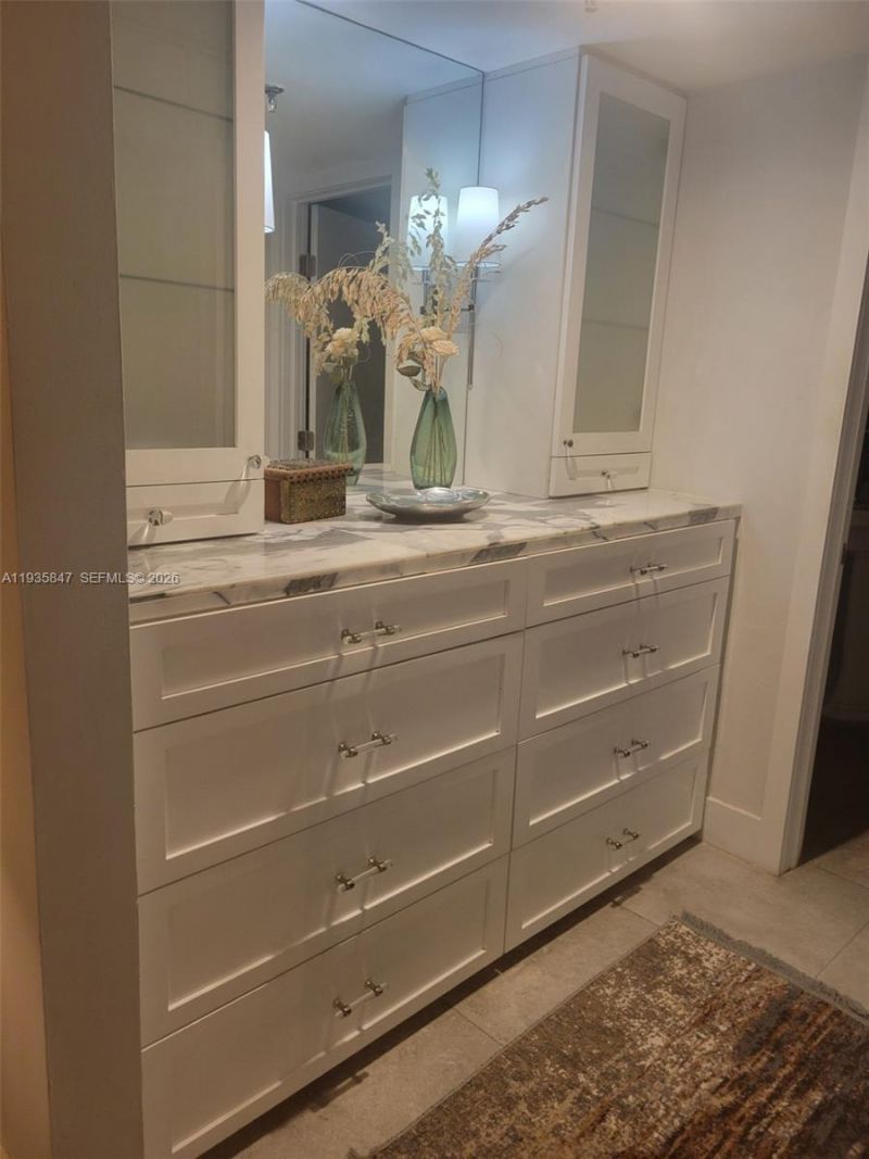5880 Collins Ave, Unit 302, Miami Beach, FL 33140 Photo
