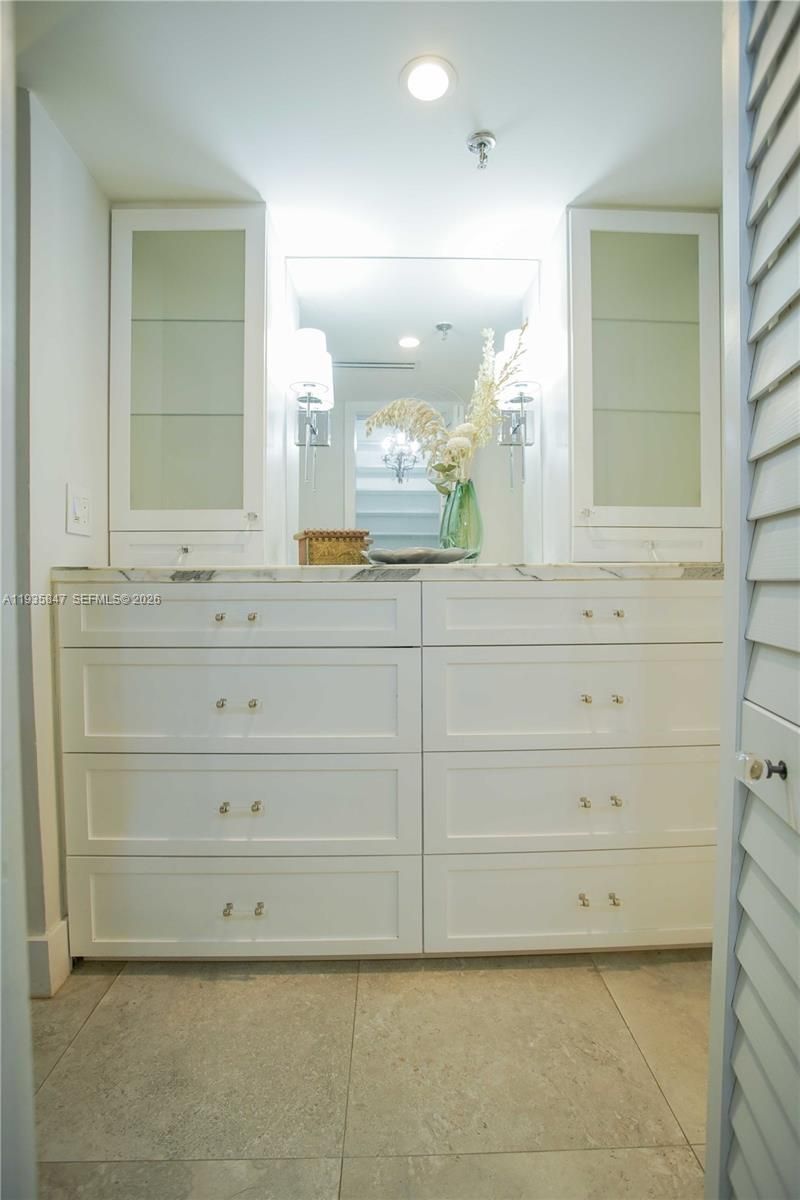 5880 Collins Ave, Unit 302, Miami Beach, FL 33140 Photo