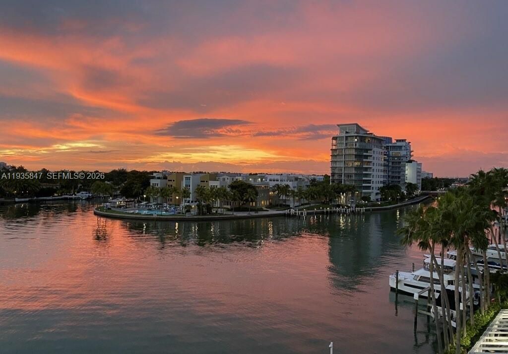 5880 Collins Ave, Unit 302, Miami Beach, FL 33140 Photo