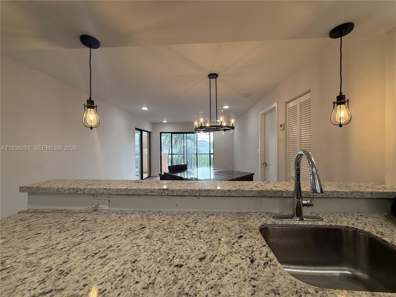 995 SW 84th Ave, Unit 304, Miami, FL 33144 Photo