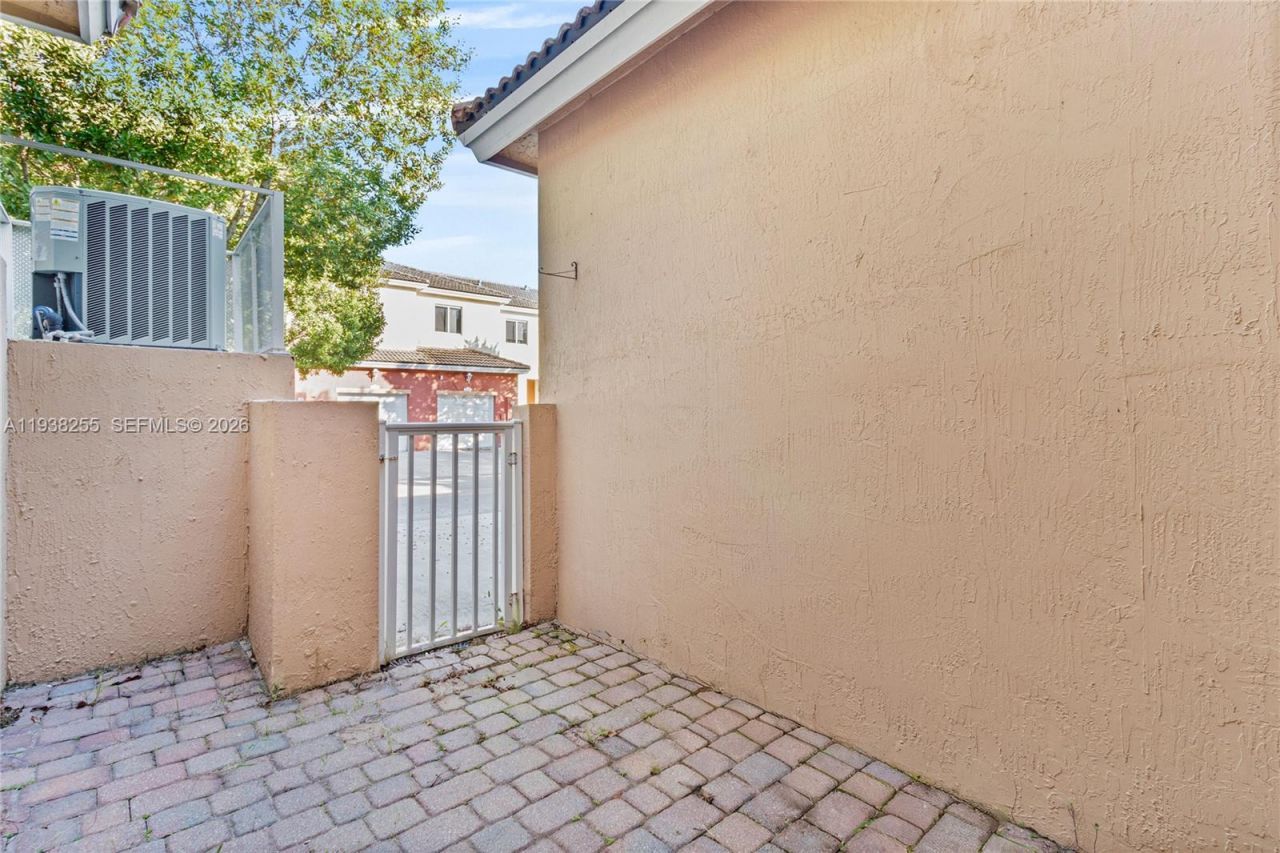 2332 SE 16th Pl, Unit 2332, Homestead, FL 33035 Photo