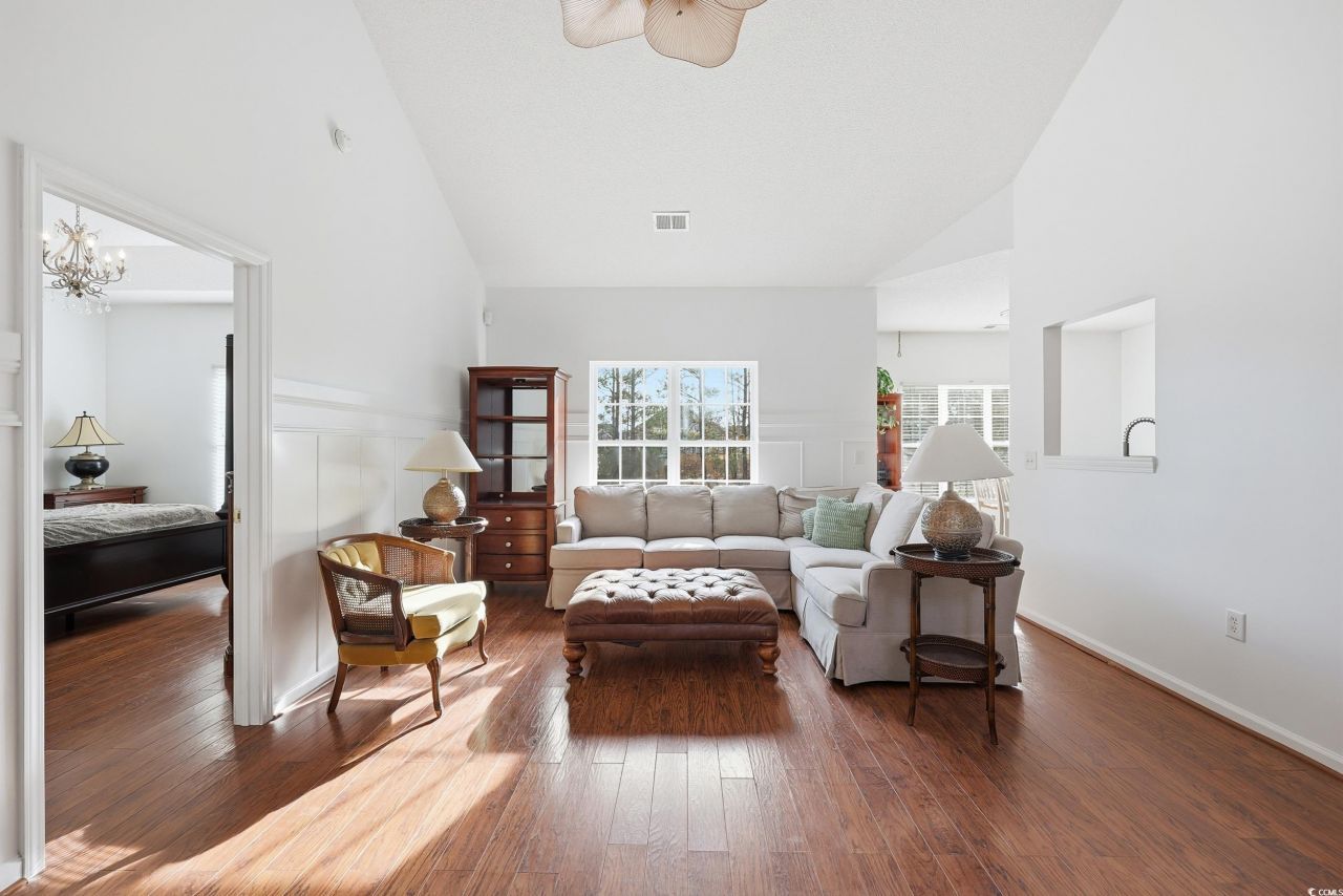 371 Harbour Reef Dr. Photo 5