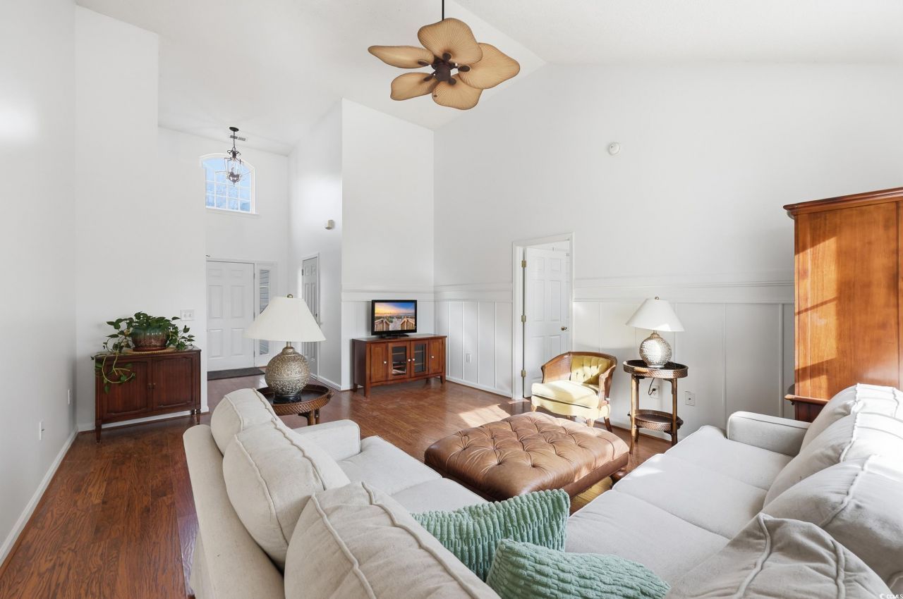 371 Harbour Reef Dr. Photo 7