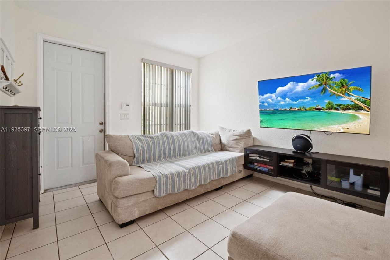 1958 NW 79th Way, Pembroke Pines, FL 33024 Photo