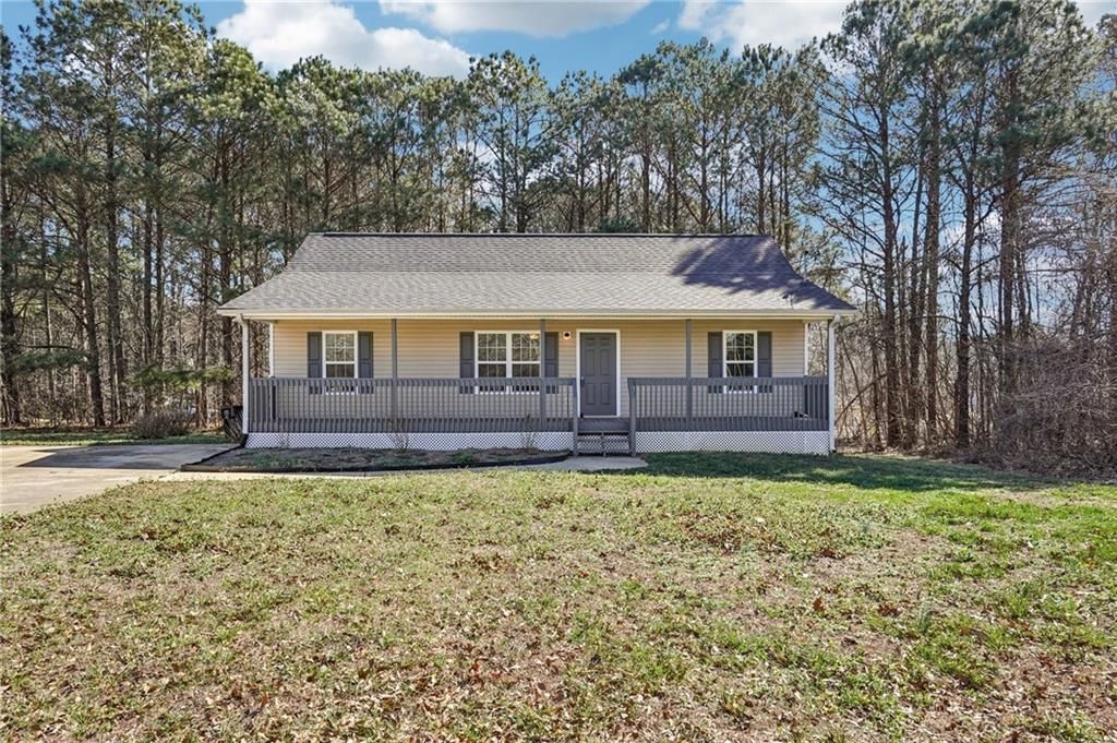 35 Ravenwood Drive, Rockmart, GA 30153 Main Photo