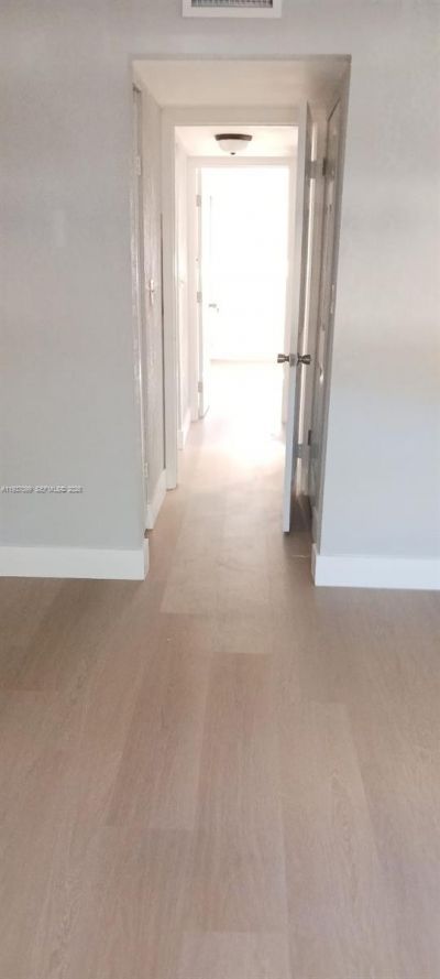 1570 NE 151 St, Unit 102, Miami, FL 33162 Photo