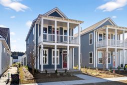 747 Blueway Avenue photo 4