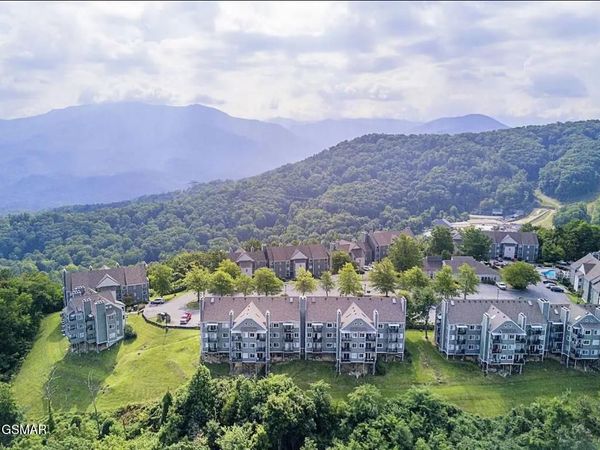 1260 Ski View Drive, Gatlinburg, TN 37738