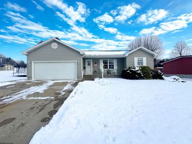 61 Hickory Drive, Fairmont, WV 26554