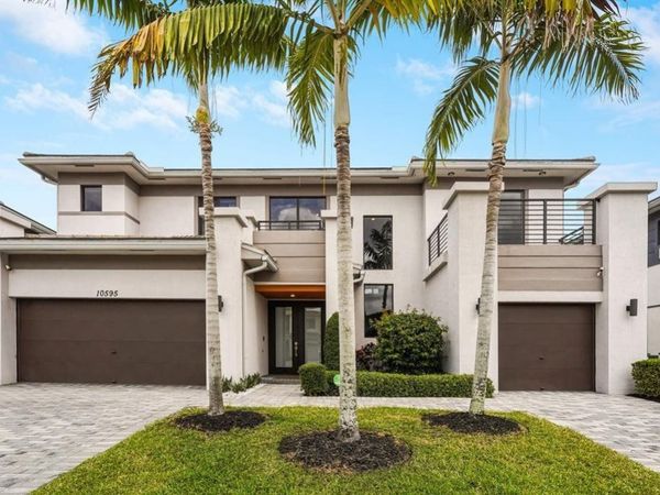 10595 S Lago Vista Cir, Parkland, FL 33076