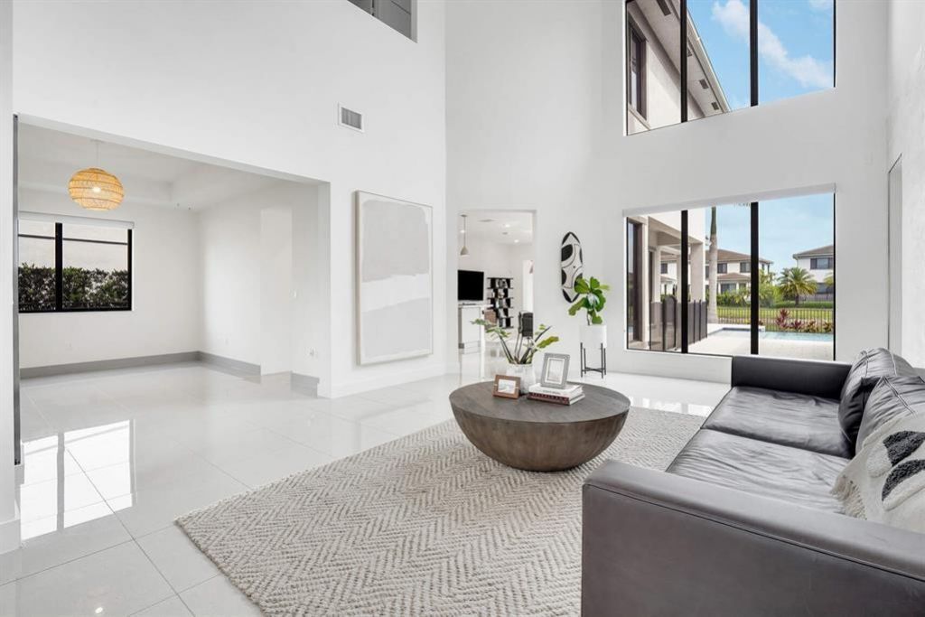 10595 S Lago Vista Cir, Parkland, FL 33076 Photo