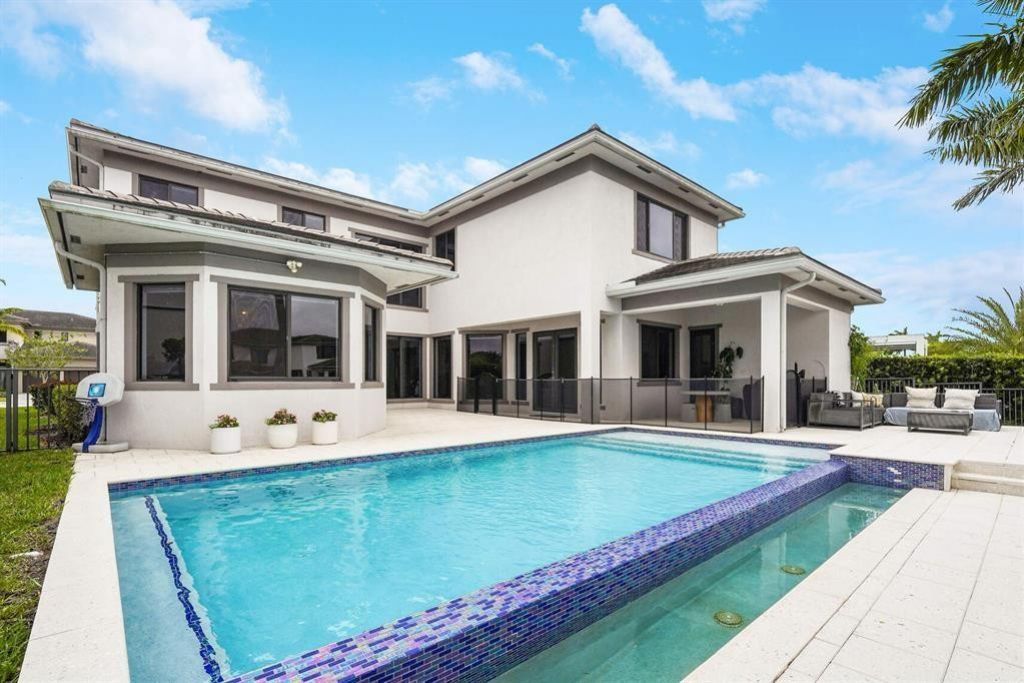 10595 S Lago Vista Cir, Parkland, FL 33076 Photo