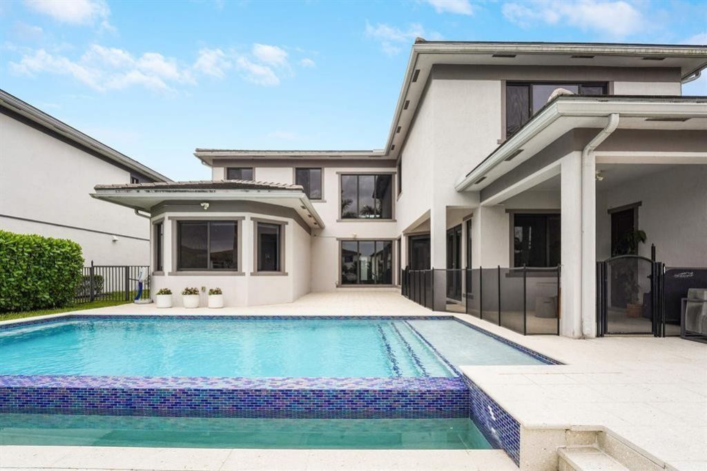 10595 S Lago Vista Cir, Parkland, FL 33076 Photo