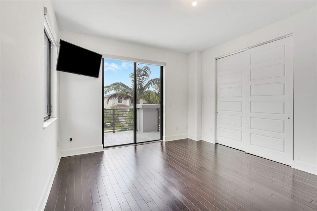 10595 S Lago Vista Cir, Parkland, FL 33076 Photo