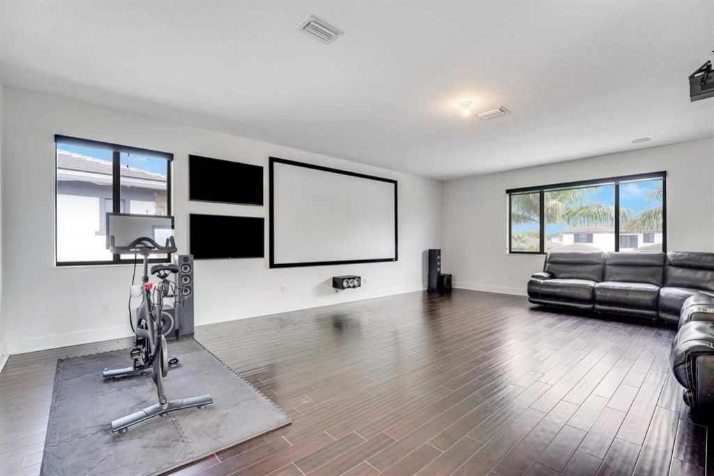 10595 S Lago Vista Cir, Parkland, FL 33076 Photo