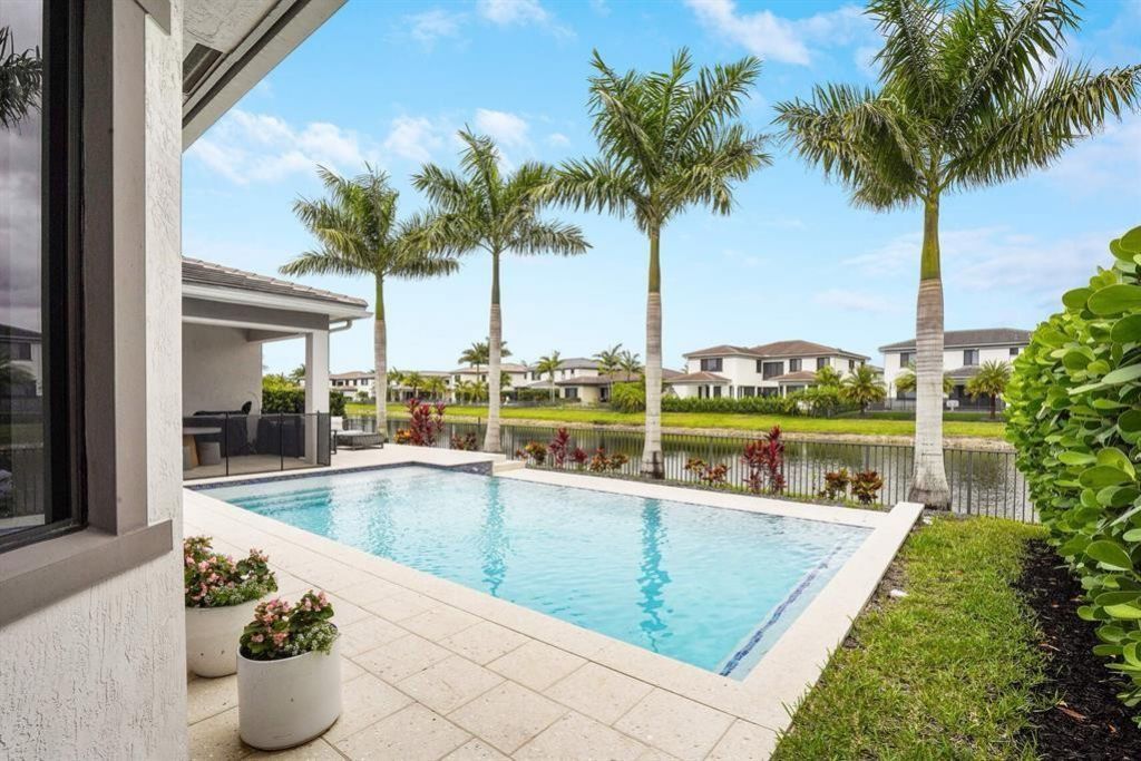 10595 S Lago Vista Cir, Parkland, FL 33076 Photo