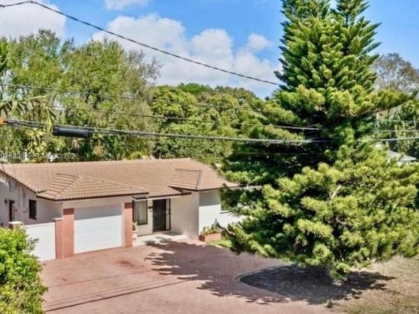 6385 SW 25th St , Miami, FL 33155