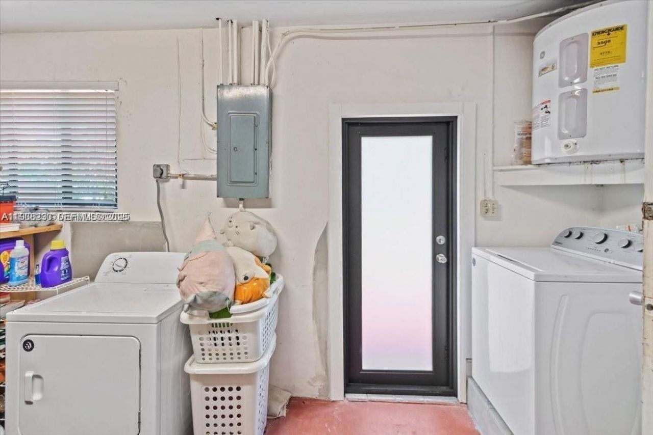 6385 SW 25th St , Miami, FL 33155 Photo