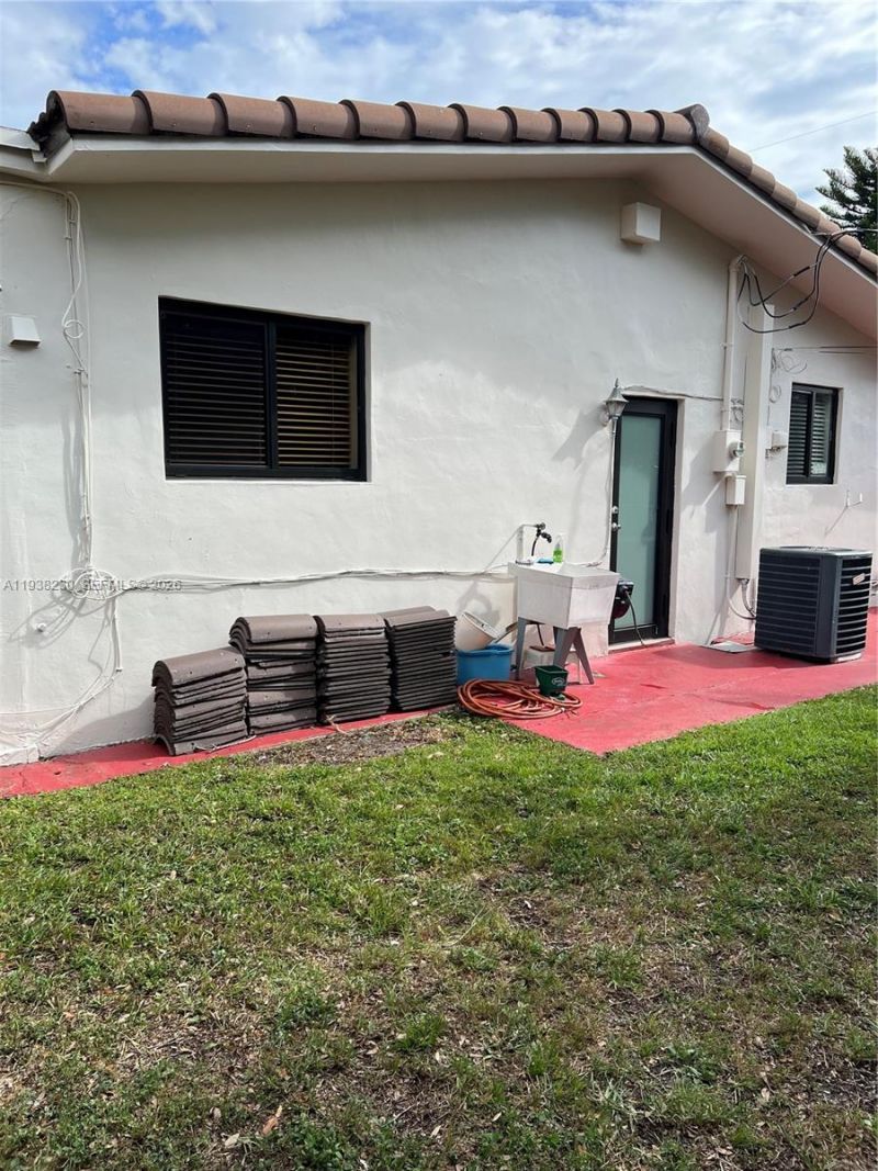 6385 SW 25th St , Miami, FL 33155 Photo