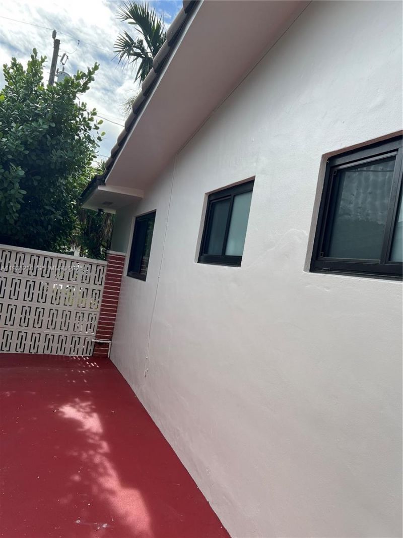 6385 SW 25th St , Miami, FL 33155 Photo