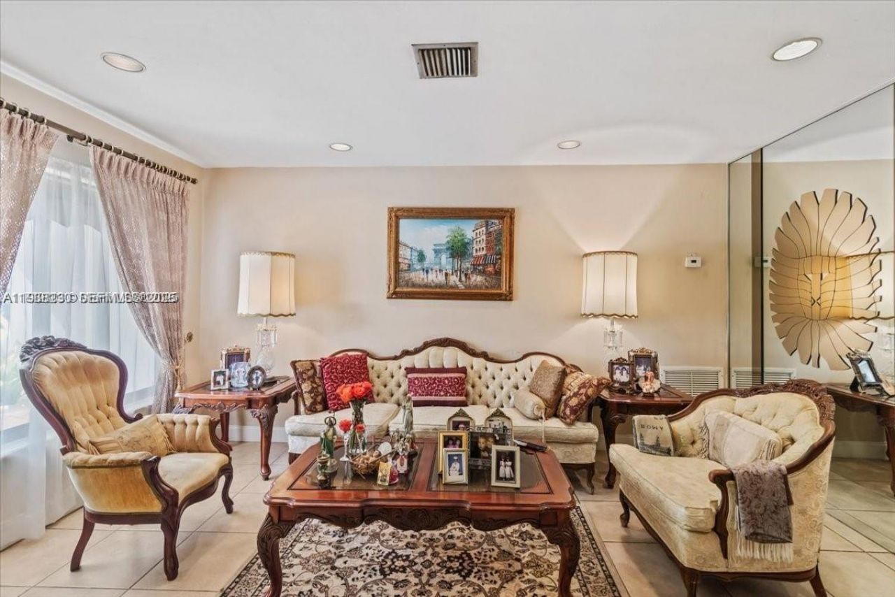 6385 SW 25th St , Miami, FL 33155 Photo