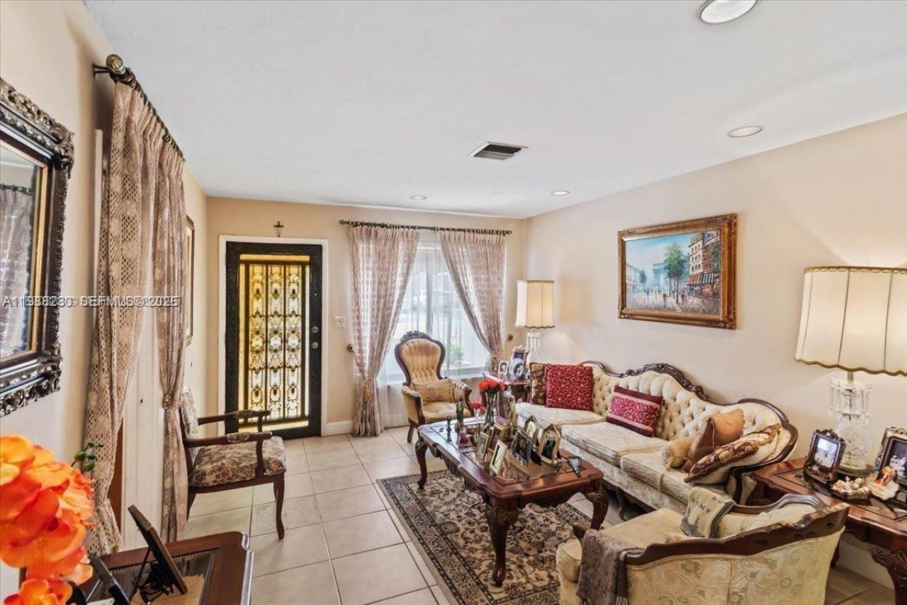 6385 SW 25th St , Miami, FL 33155 Photo