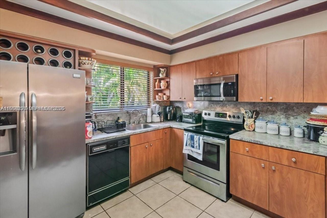 6385 SW 25th St , Miami, FL 33155 Photo