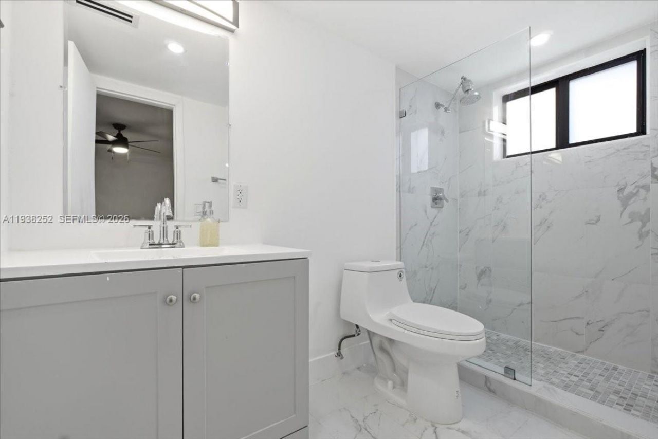 3522 SW 25th St, Unit 3522, Miami, FL 33133 Photo