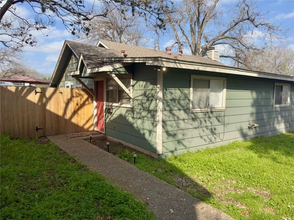 309 S Guadalupe ST, Unit C, Lockhart, TX 78644
