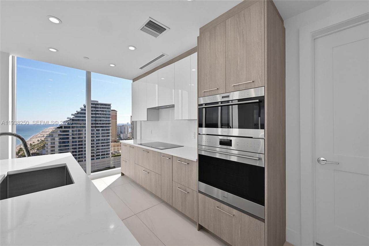 151 N Seabreeze, Unit 1701E, Fort Lauderdale, FL 33304 Photo