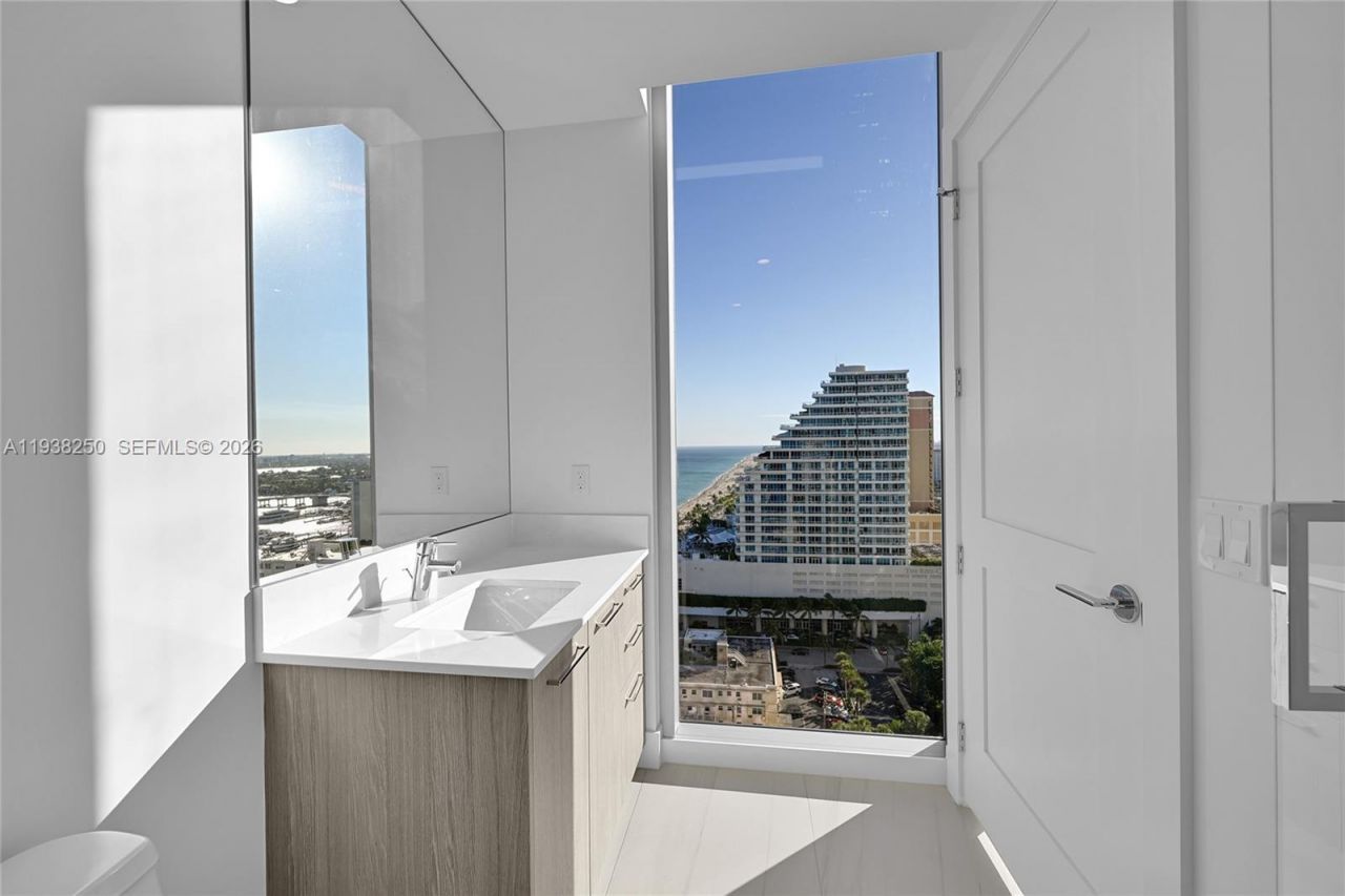 151 N Seabreeze, Unit 1701E, Fort Lauderdale, FL 33304 Photo