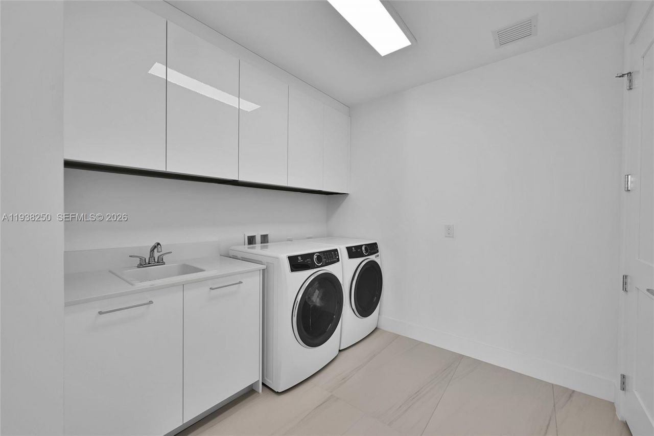 151 N Seabreeze, Unit 1701E, Fort Lauderdale, FL 33304 Photo