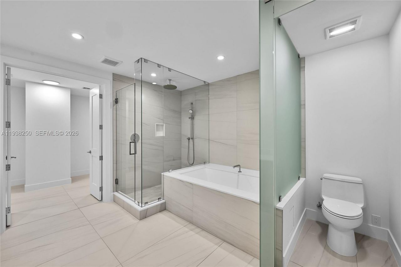 151 N Seabreeze, Unit 1701E, Fort Lauderdale, FL 33304 Photo