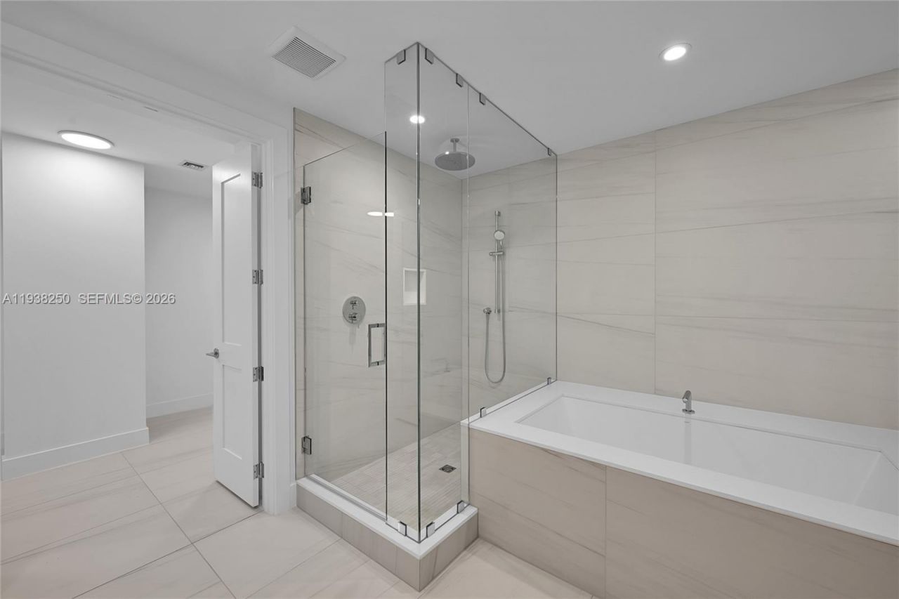 151 N Seabreeze, Unit 1701E, Fort Lauderdale, FL 33304 Photo