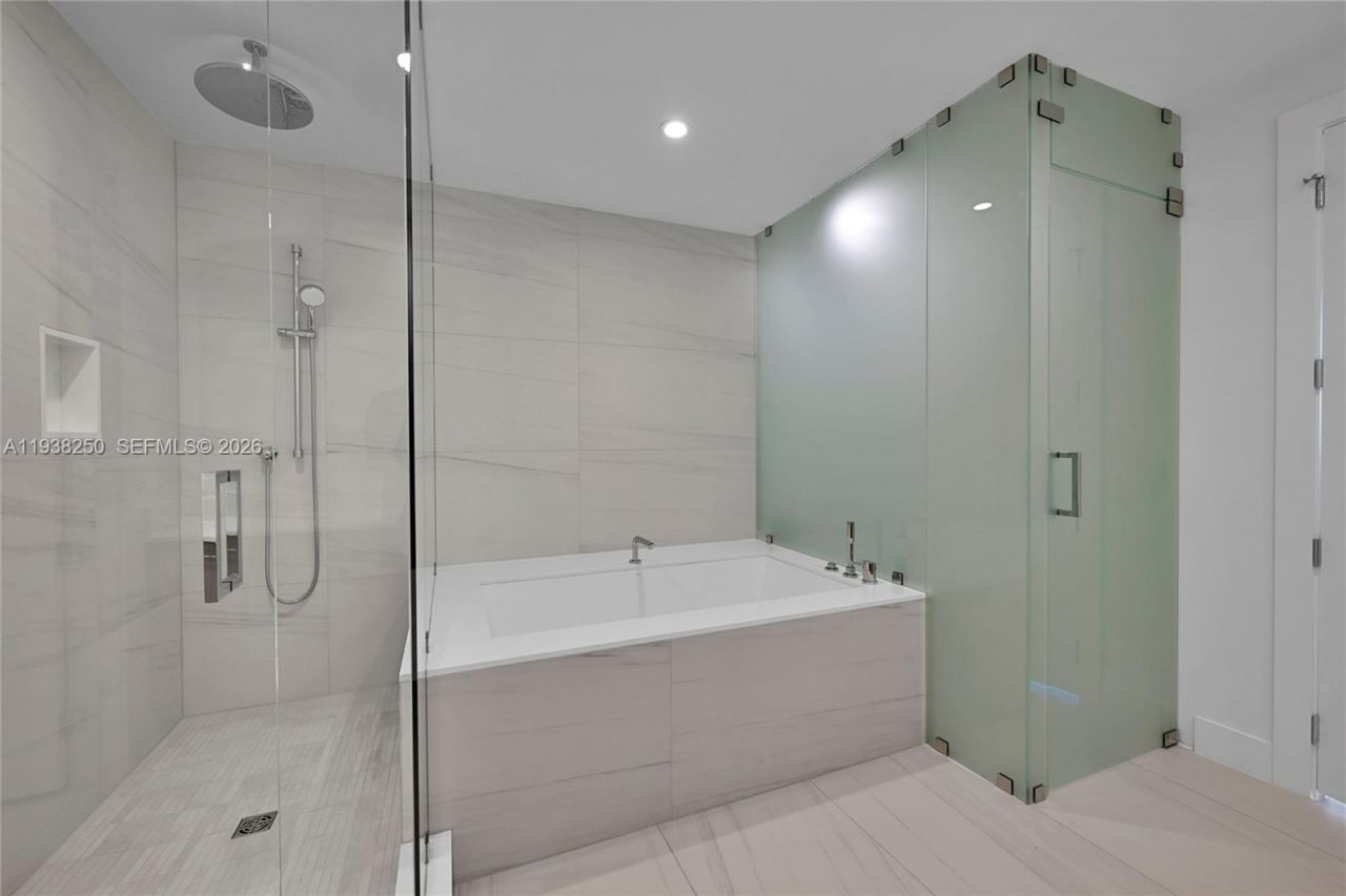 151 N Seabreeze, Unit 1701E, Fort Lauderdale, FL 33304 Photo